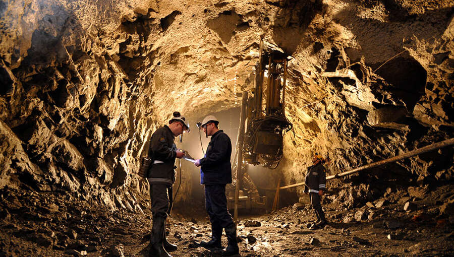 EU sanctions world's largest diamond mining company, its CEO over Russia's war on Ukraine