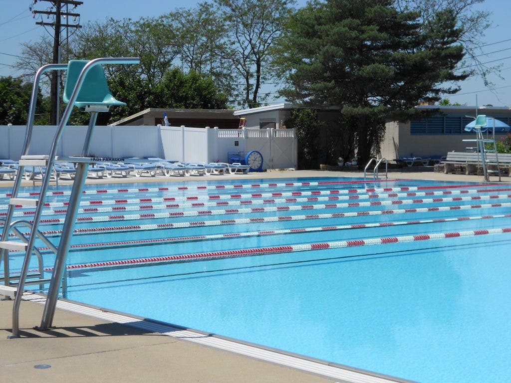 Top 10 Pools in Garden City, NY - Swimply