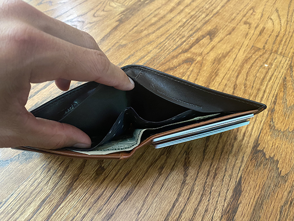 Bellroy Hide & Seek Wallet Review [Buyers Guide ]