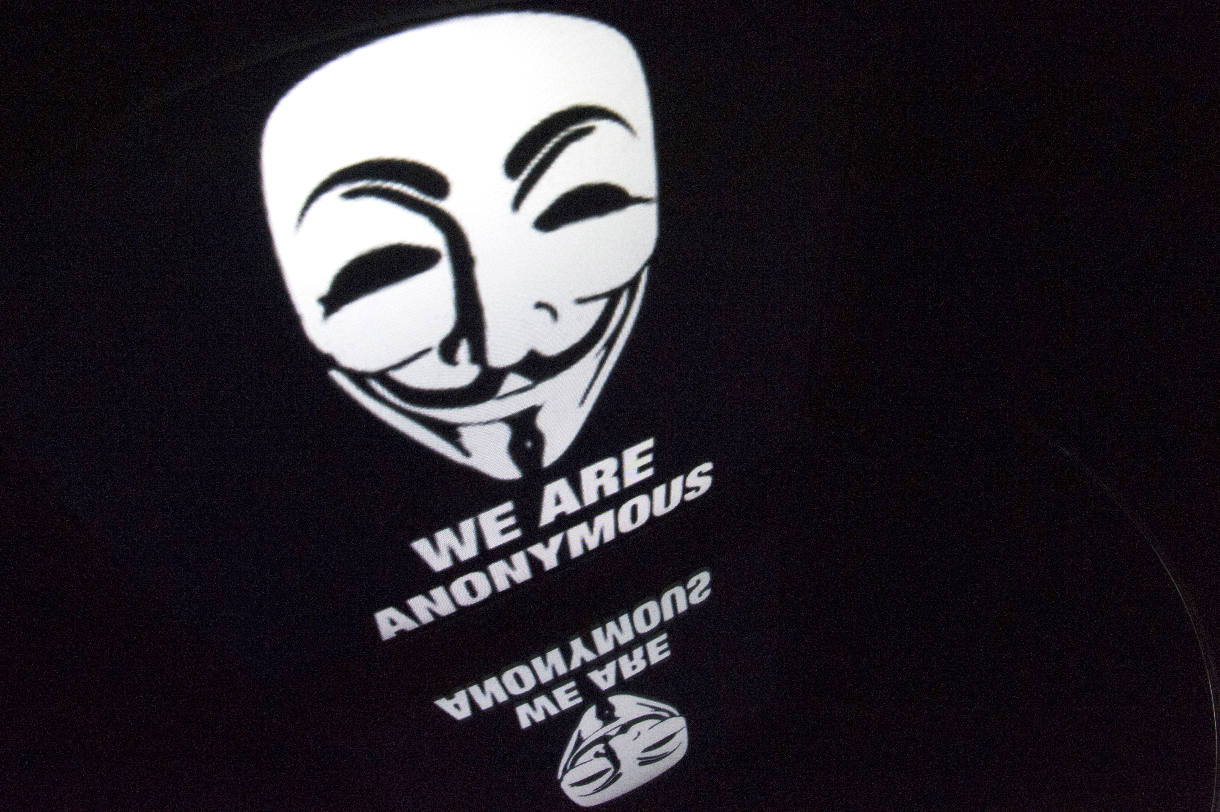 Anonymous Celebrates Guy Fawkes Day With Reported PayPal Hack [UPDATE] - SlashGear