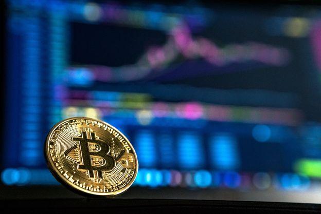 5 mln zł w bitcoinach, kuchnia za tys. zł. Oto majątek Sławomira Mentzena