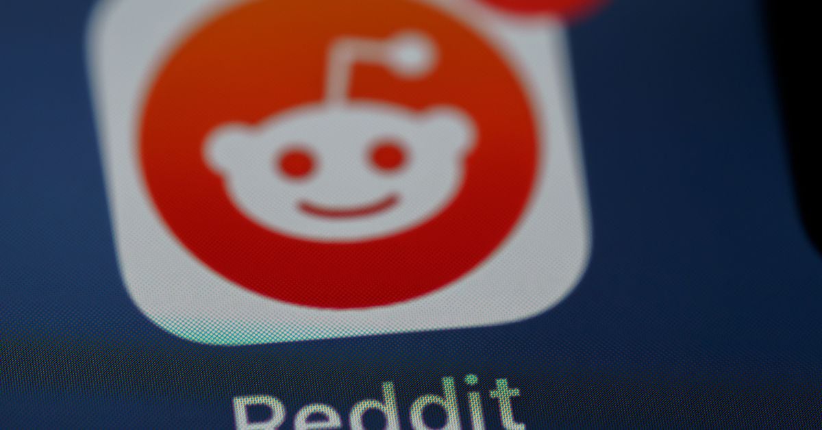 Analyze DIA Popularity: Decentralized Intelligence Agency Reddit, X & GitHub