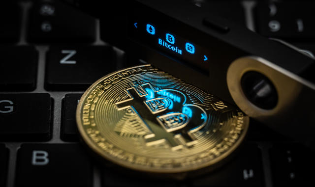 How to hack a hardware cryptocurrency wallet | Kaspersky official blog