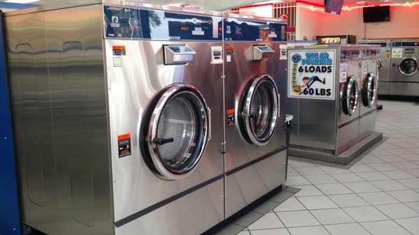 Laundromat on S. 16th St in Phoenix, AZ | Clean Laundry