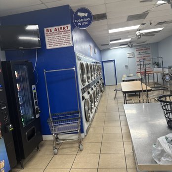 Round rock Laundry-SameDay wash&Fold | E Palm Valley Blvd opp Quick Pharmacy