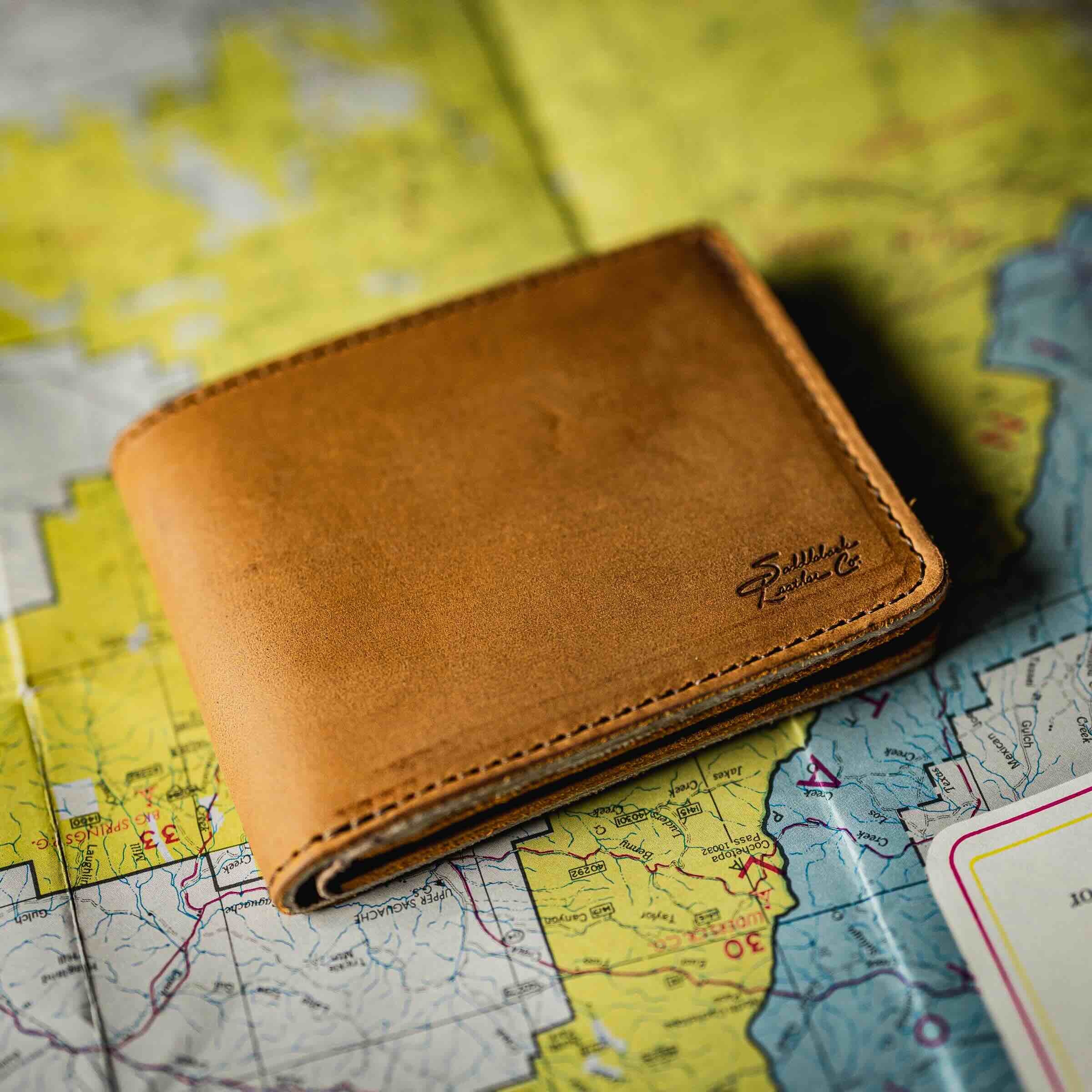 Men's Luxury Leather Wallets | Dents