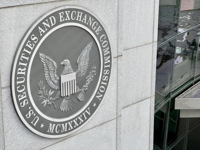 US SEC sues Kraken crypto exchange over failure to register | Reuters