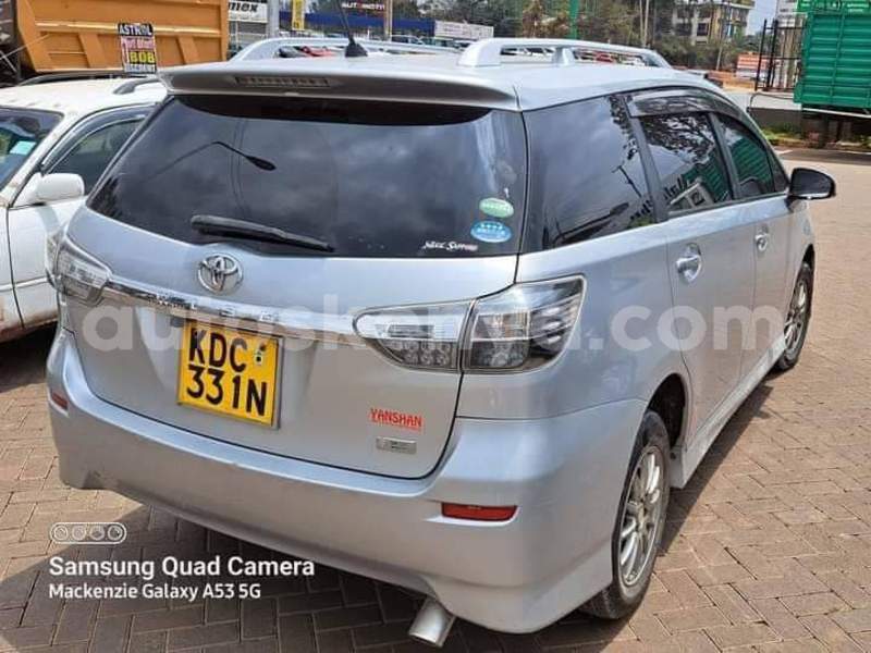 Buy used toyota wish white car in bujumbura in bujumbura - carkugura