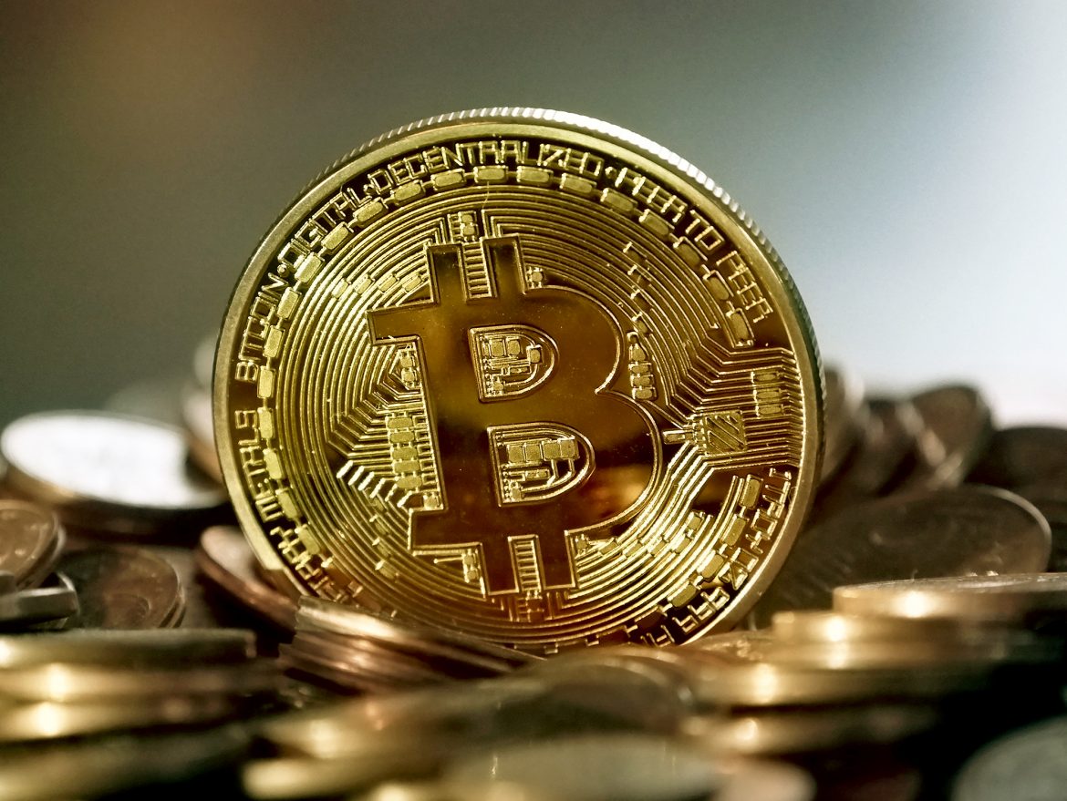 Turkey’s economic turmoil drives Bitcoin frenzy | Turkey | The Guardian