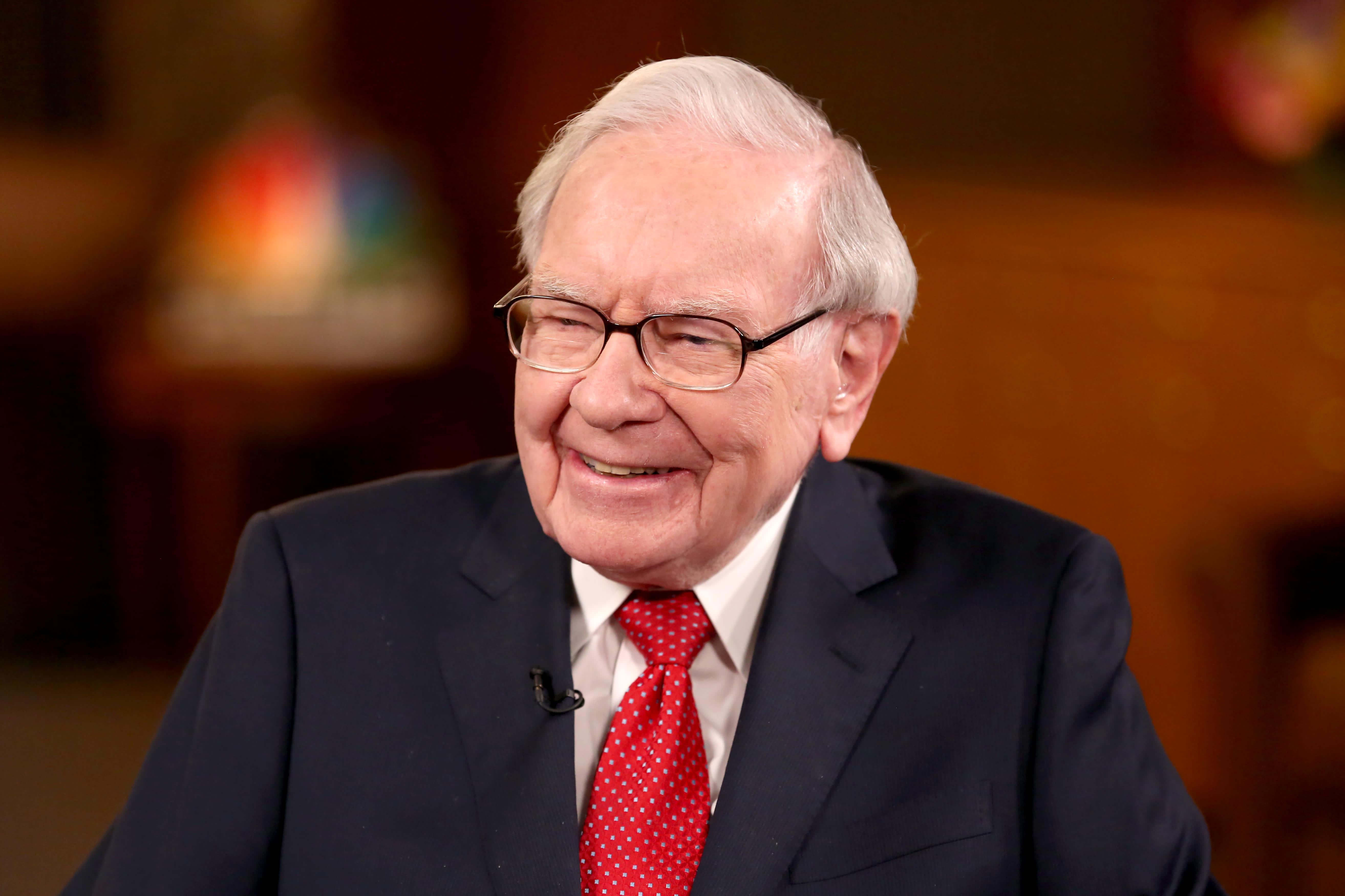Warren Buffett doesn't believe in Bitcoin, won't buy it even at $ Read here | Mint