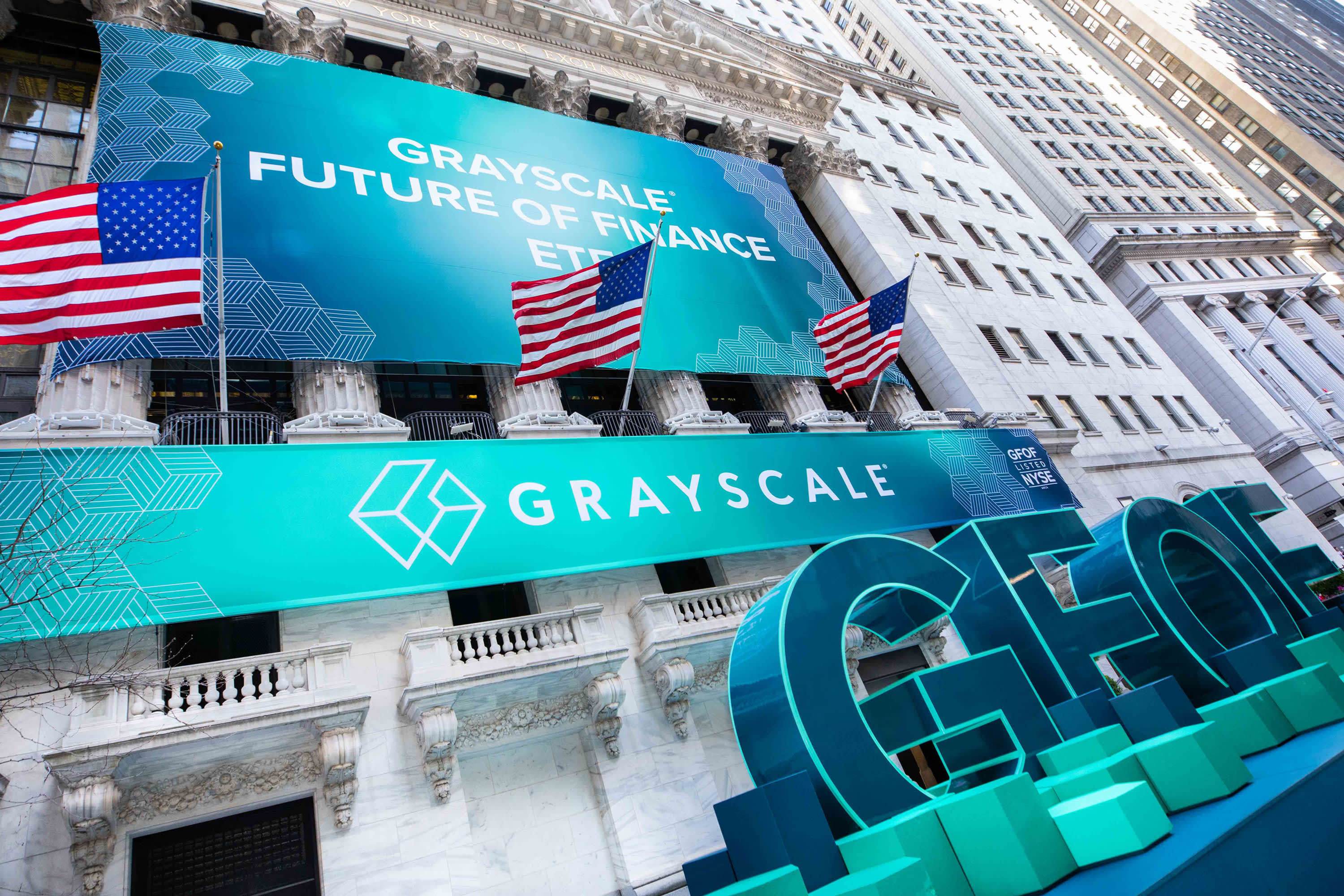 Grayscale Brings New Twist To Spot Bitcoin ETF Marketing War Despite Outflows