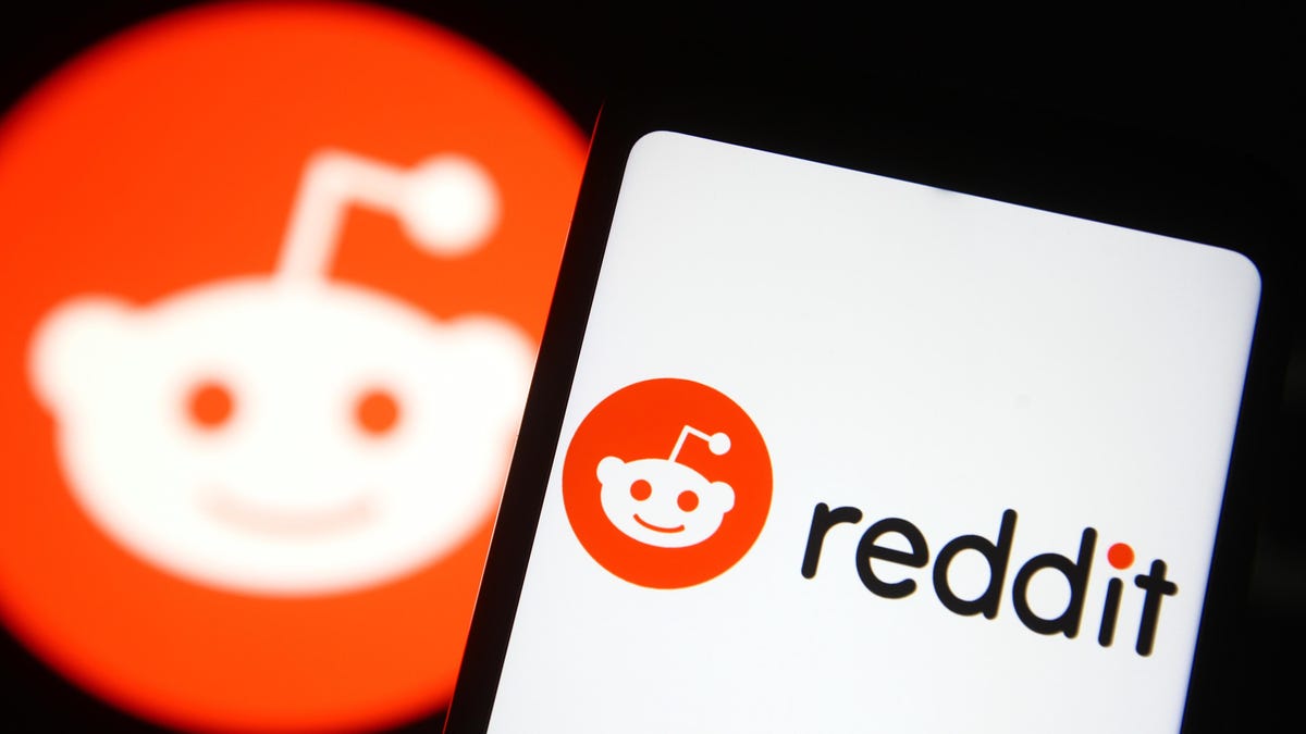 The Airdrop: Reddit Releases New NFTs, Crypto Twitter Leaves Threads on Read